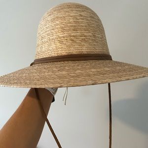 NWT Sunday Afternoons Tradewinds Hat